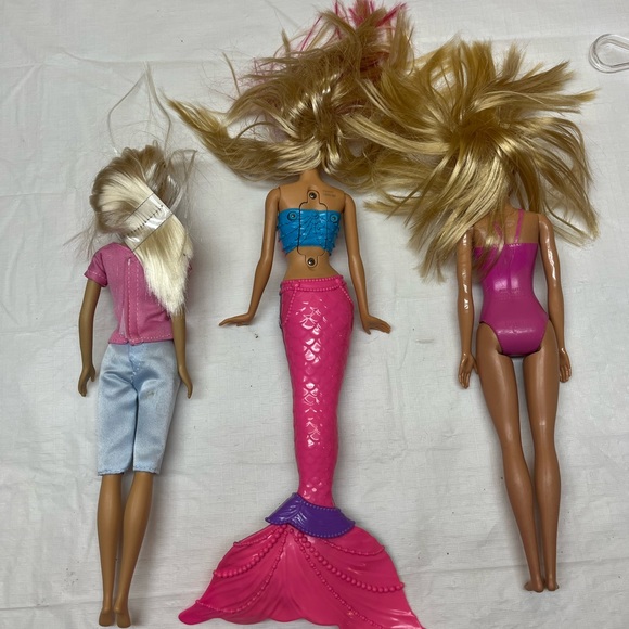 Barbies - Picture 2 of 3
